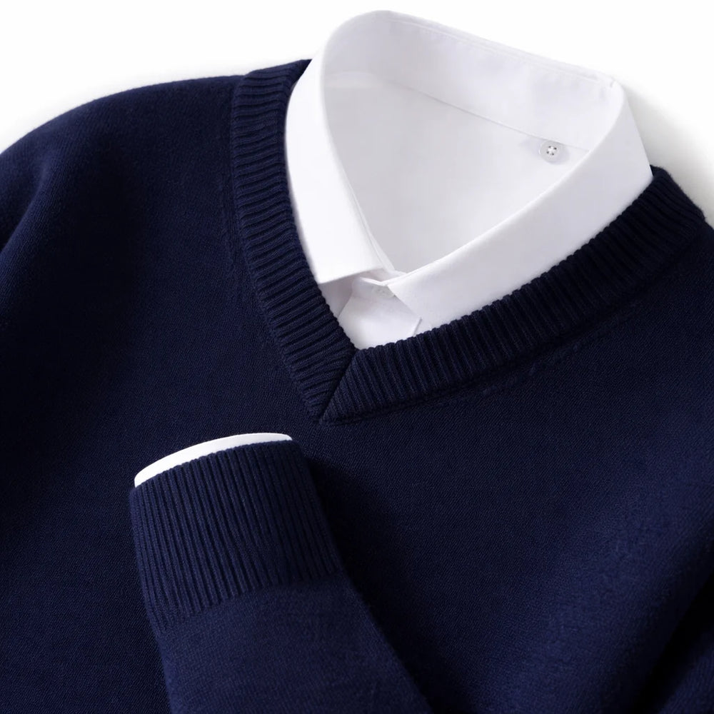 Men's fine-knit V-neck sweater in gray, relaxed regular fit, front view