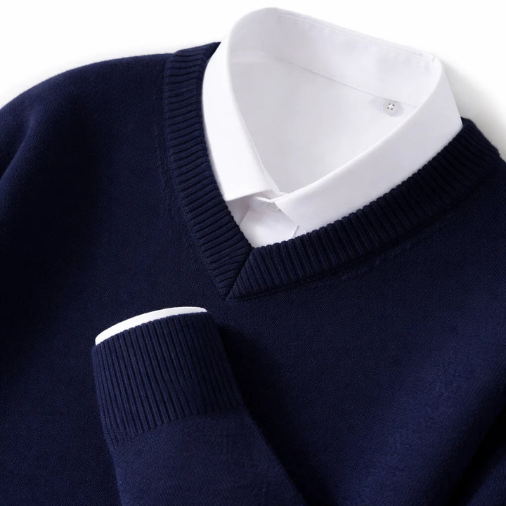 Men's fine-knit V-neck sweater in gray, relaxed regular fit, front view