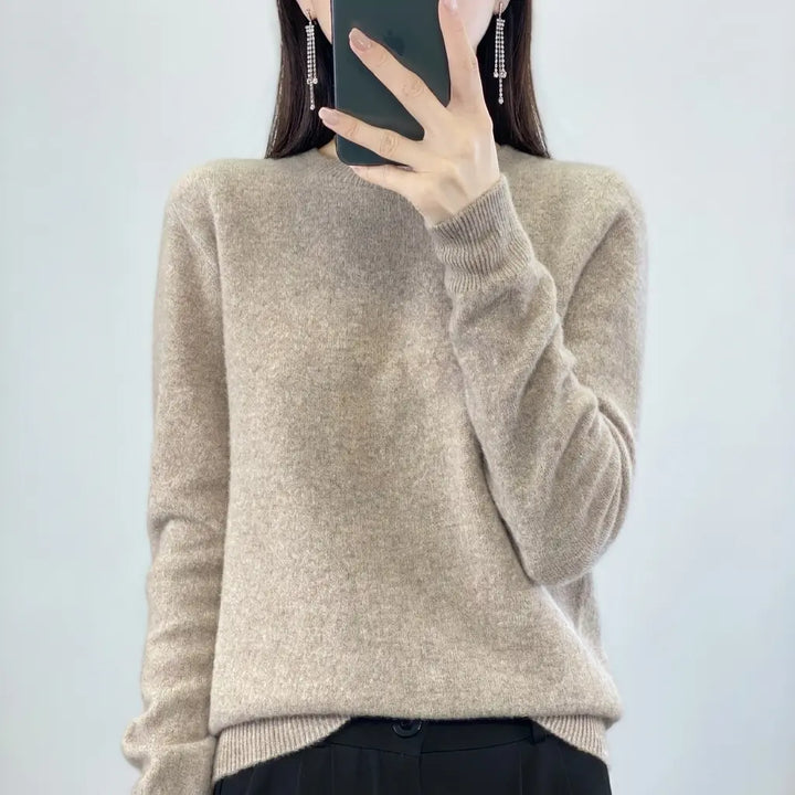 Women's merino wool crewneck sweater in caramel, ribbed cuffs and hem detail