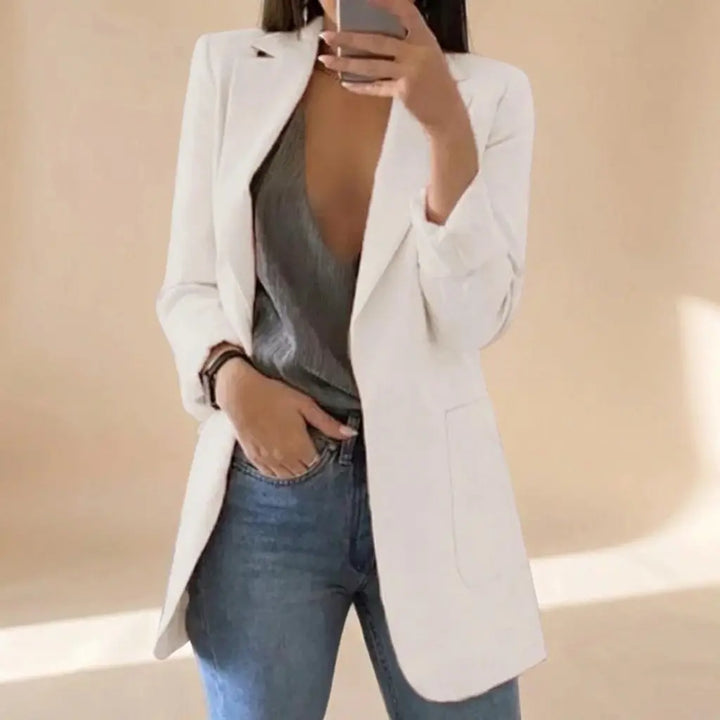 Women's long open-front blazer in white, notch lapel, patch pocket detail